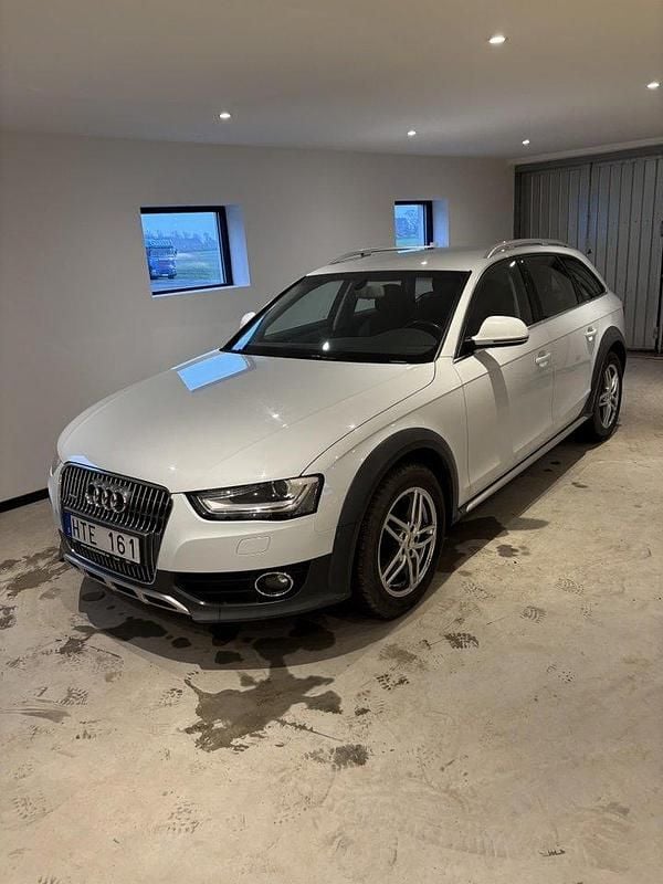 Vit Begagnad 2013 Audi A4 Allroad Kombi | 130 000 kr (Marknadspris) - Bild 1/4