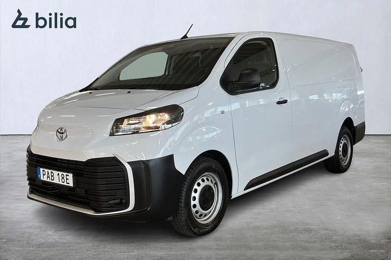 Vit Begagnad 2024 Toyota Proace Minibuss | 369 900 kr (Dyr) - Bild 1/4