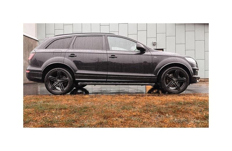 Svart Begagnad 2011 Audi Q7 SUV | 150 000 kr (Bra pris) - Bild 1/3