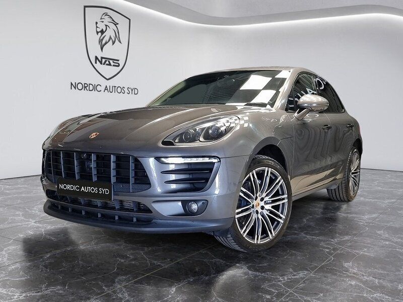 Mörkgrå (grå) Begagnad 2017 Porsche Macan S Sport SUV | 359 900 kr (Marknadspris) - Bild 1/4