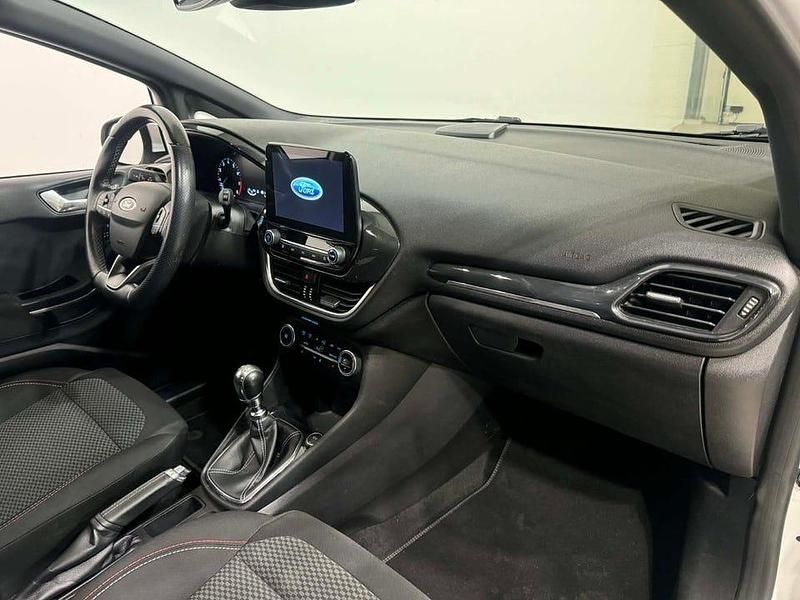 Begagnad Ford Fiesta ST-Line 101 HK (74 kW) 2018 Vit Halvkombi