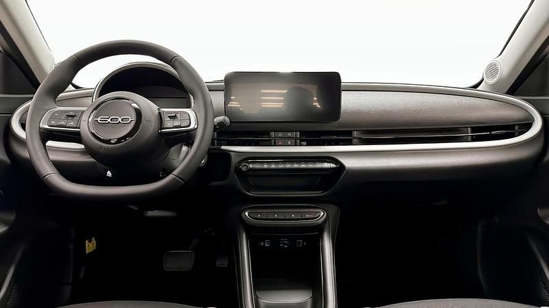 Begagnad Fiat 600 Pop 101 HK (74 kW) 2023 Vit SUV