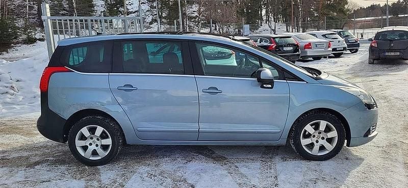 Begagnad Peugeot 5008 Business-Line 120 HK (88 kW) 2010 Blå Minibuss