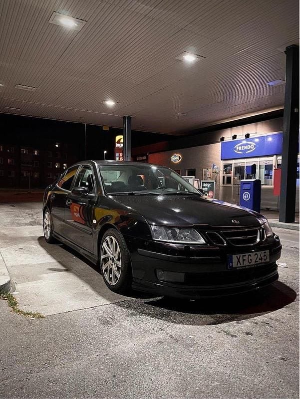 Svart Begagnad 2006 Saab 9-3 Aero Sedan | 44 000 kr (Marknadspris) - Bild 1/4