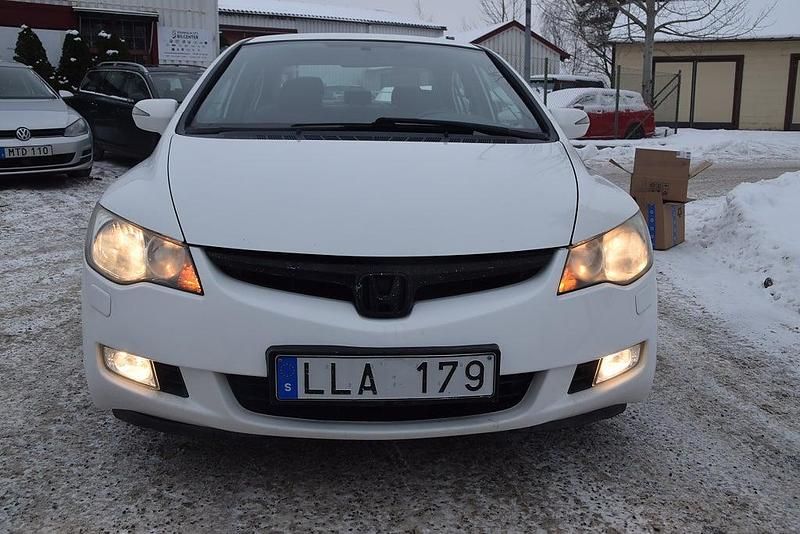 Begagnad Honda Civic Hybrid 116 HK (85 kW) 2006 Vit Sedan