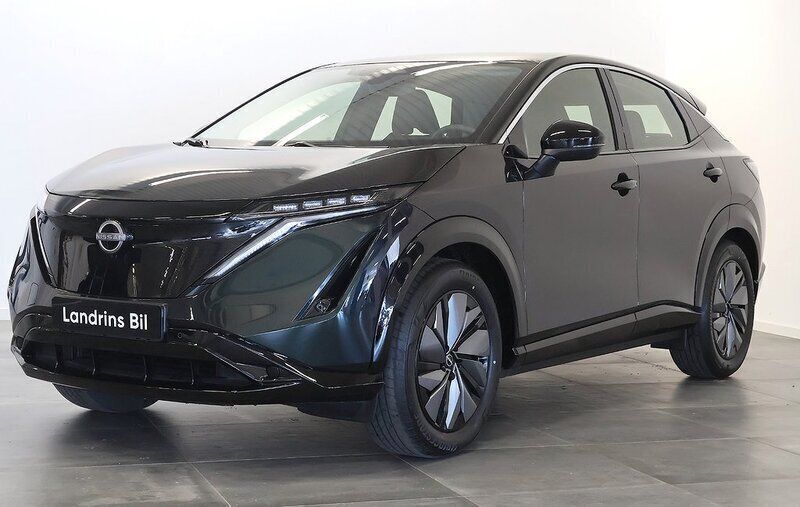 Svart Begagnad 2023 Nissan Ariya Advance SUV | 463 500 kr - Bild 1/4