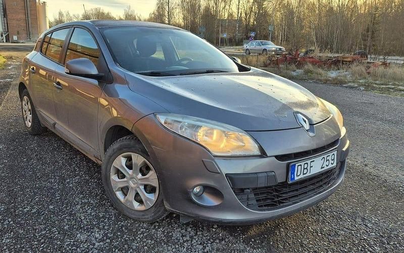 Begagnad 2010 Renault Mégane III Halvkombi | 23 500 kr (Marknadspris) - Bild 1/4
