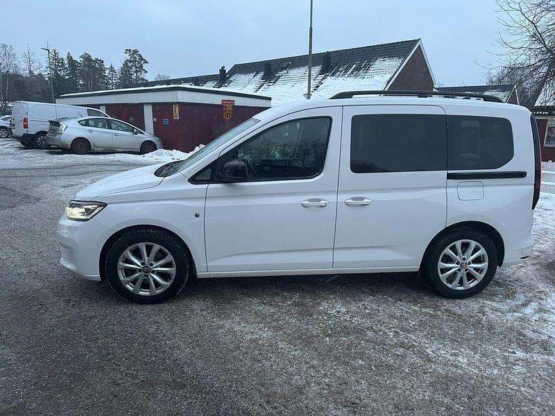 Begagnad VW Caddy 122 HK (89 kW) 2023 Minibuss