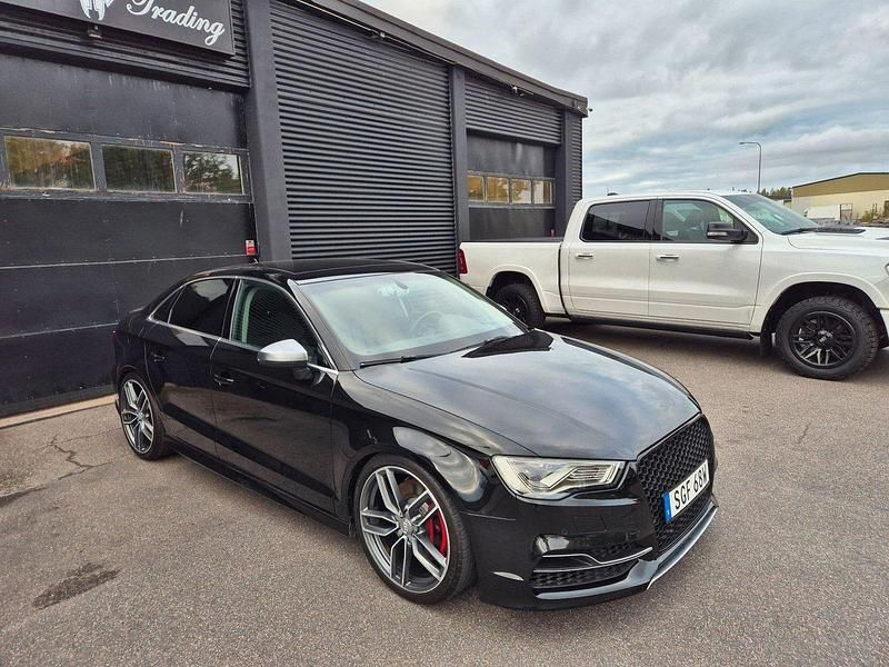 Svart Begagnad 2015 Audi S3 Sedan | 249 000 kr (Superpris) - Bild 1/4