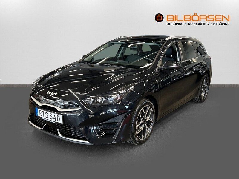 Svart Begagnad 2022 Kia Ceed Sportswagon 2 Kombi | 269 900 kr (Lite dyr) - Bild 1/4