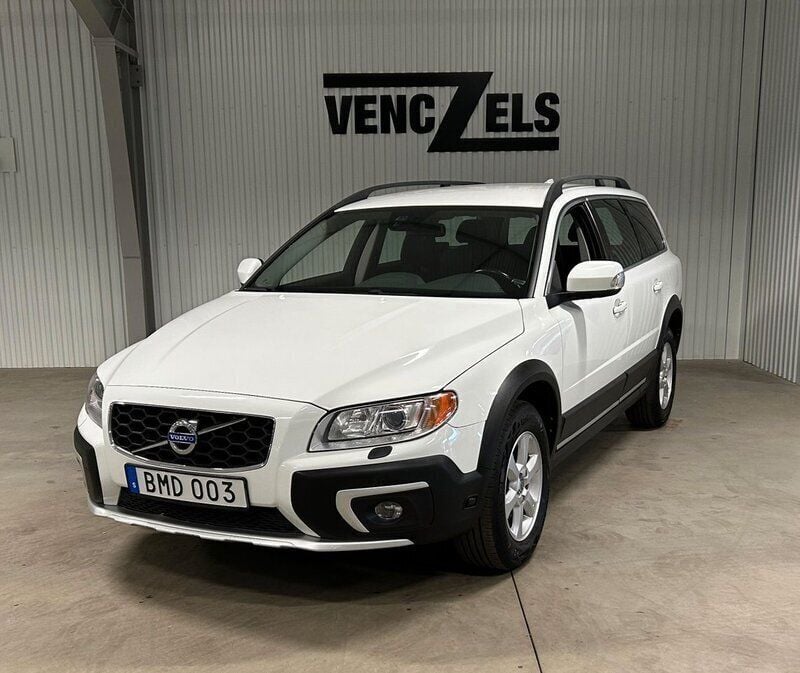 Vit Begagnad 2014 Volvo XC70 Momentum SUV | 157 000 kr (Marknadspris) - Bild 1/4