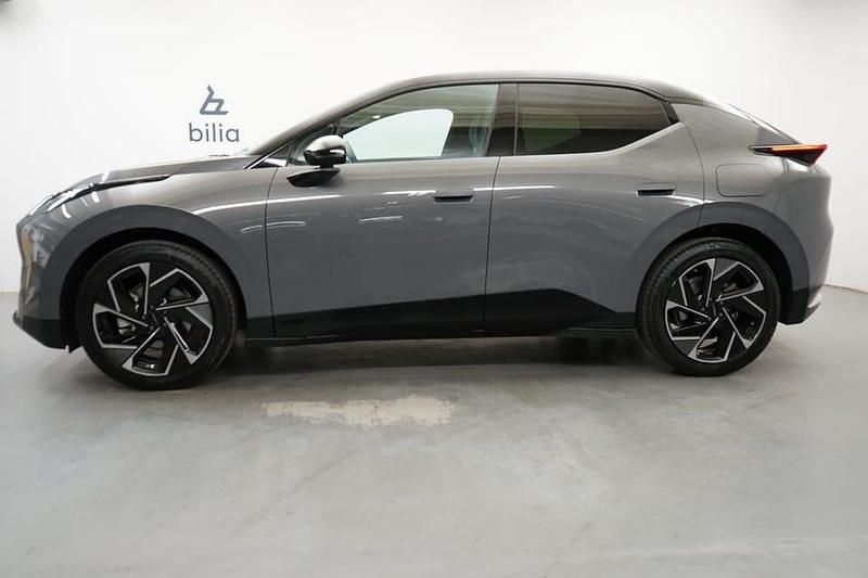 Begagnad Lynk & Co 02 202 kW (275 HK) 2024 Grå SUV