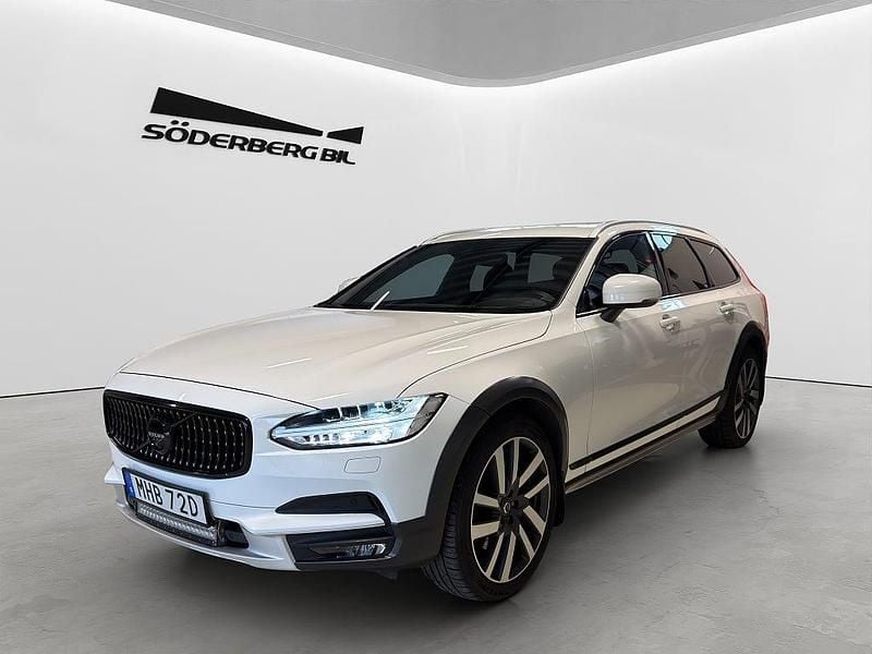 Vit Begagnad 2019 Volvo V90 CC SE Kombi | 234 900 kr (Dyr) - Bild 1/4