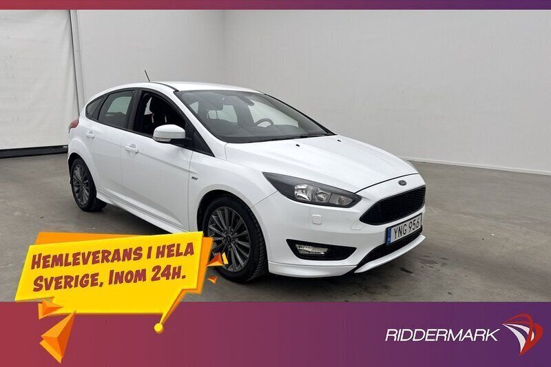 Vit Begagnad 2017 Ford Focus ST-Line Halvkombi | 124 600 kr (Marknadspris) - Bild 1/3
