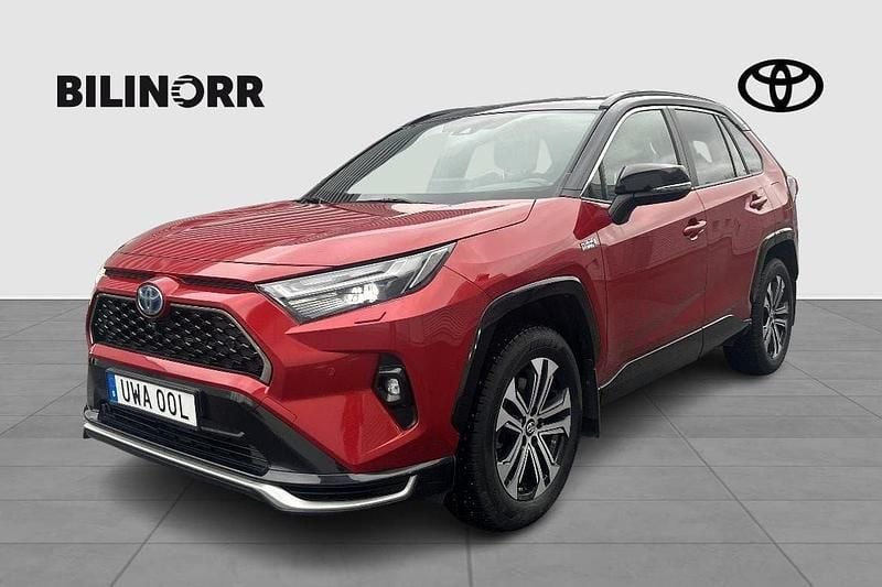 Röd Begagnad 2022 Toyota RAV4 Hybrid Style SUV | 369 900 kr (Marknadspris) - Bild 1/3