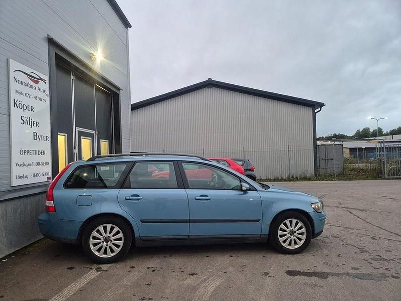 Begagnad Volvo V50 140 HK (102 kW) 2005 Blå Kombi
