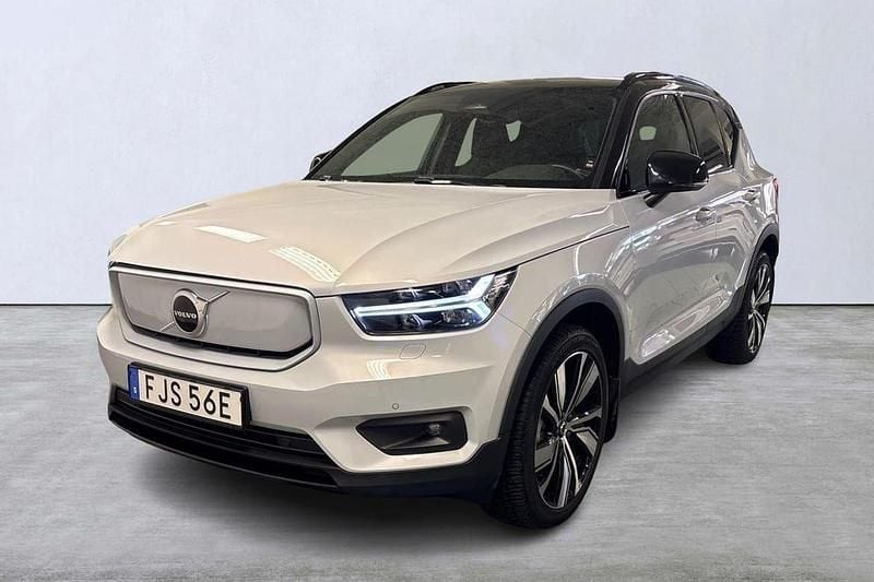 Silver Begagnad 2022 Volvo XC40 Plus SUV | 354 900 kr - Bild 1/4