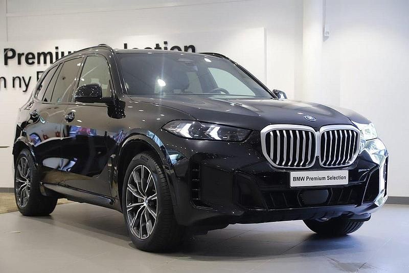 Svart Begagnad 2024 BMW X5 M Sport SUV | 859 000 kr - Bild 1/3