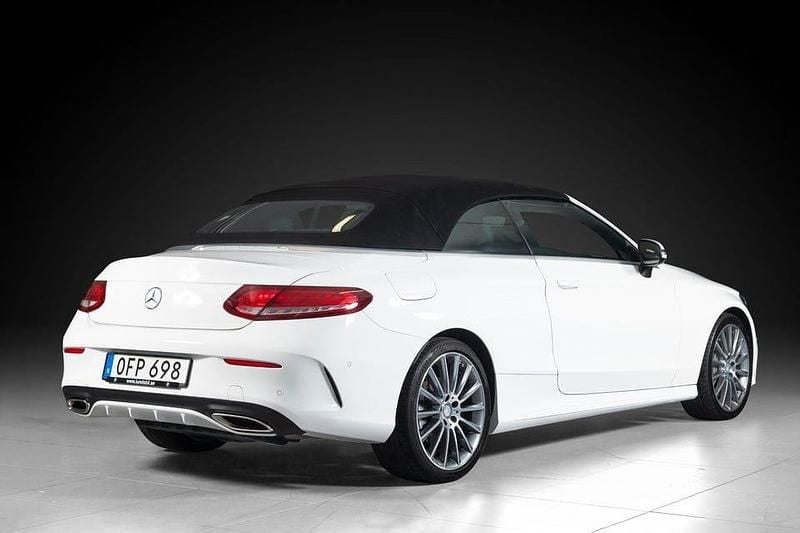 Begagnad Mercedes C200 AMG line 184 HK (135 kW) 2016 Vit Cab