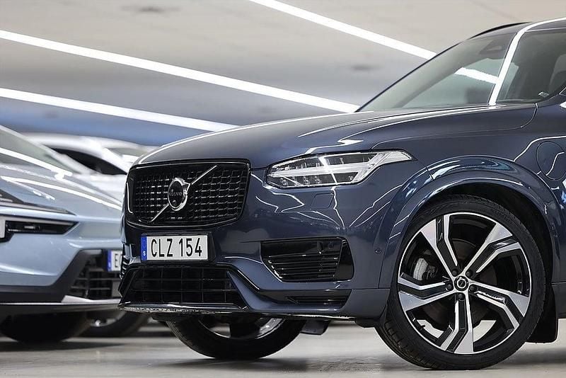 Begagnad Volvo XC90 Ultimate 310 HK (228 kW) 2022 Mörkblå SUV