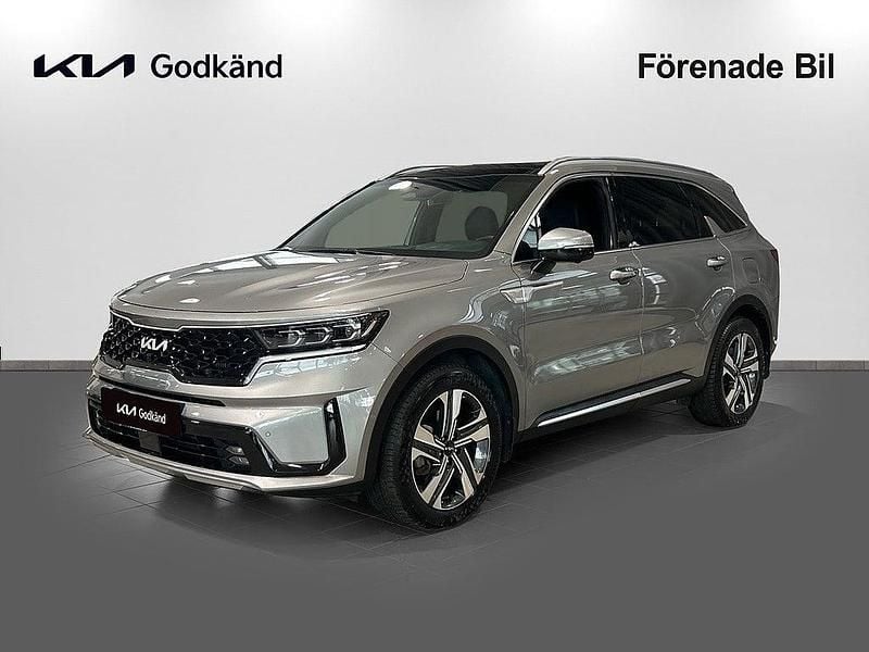 Grå Begagnad 2023 Kia Sorento Advance SUV | 479 000 kr (Marknadspris) - Bild 1/4