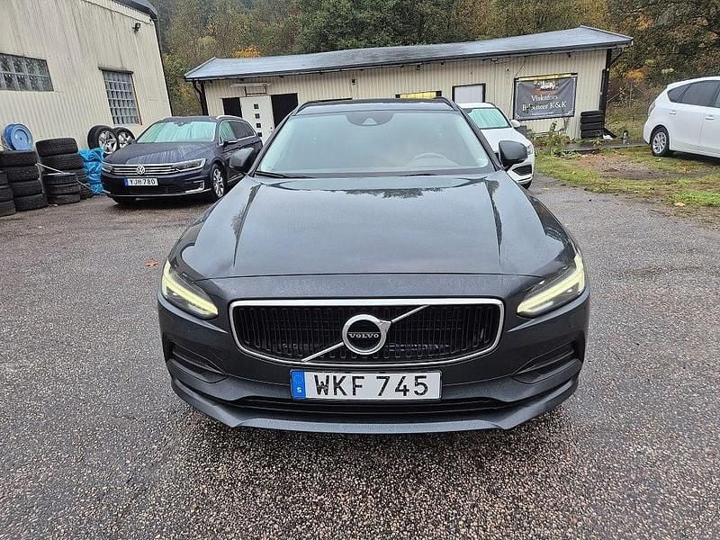 Grå Begagnad 2017 Volvo V90 Kinetic Kombi | 175 000 kr (Marknadspris) - Bild 1/4