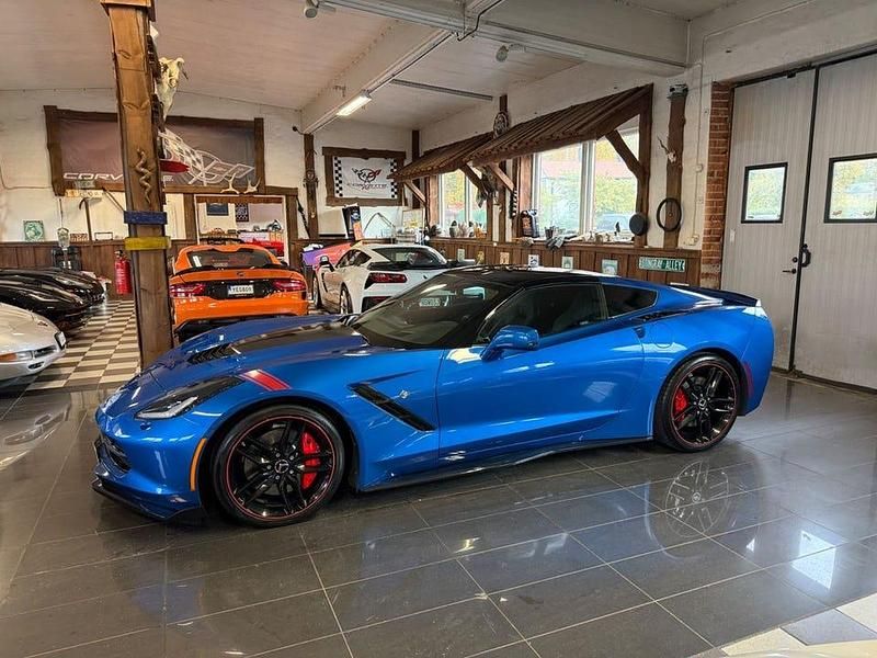 Blå Begagnad 2014 Chevrolet Corvette C7 Sportkupé | 649 000 kr - Bild 1/4