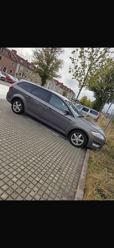 Brun Begagnad 2011 Ford Mondeo Trend Kombi | 39 900 kr (Marknadspris) - Bild 1/4