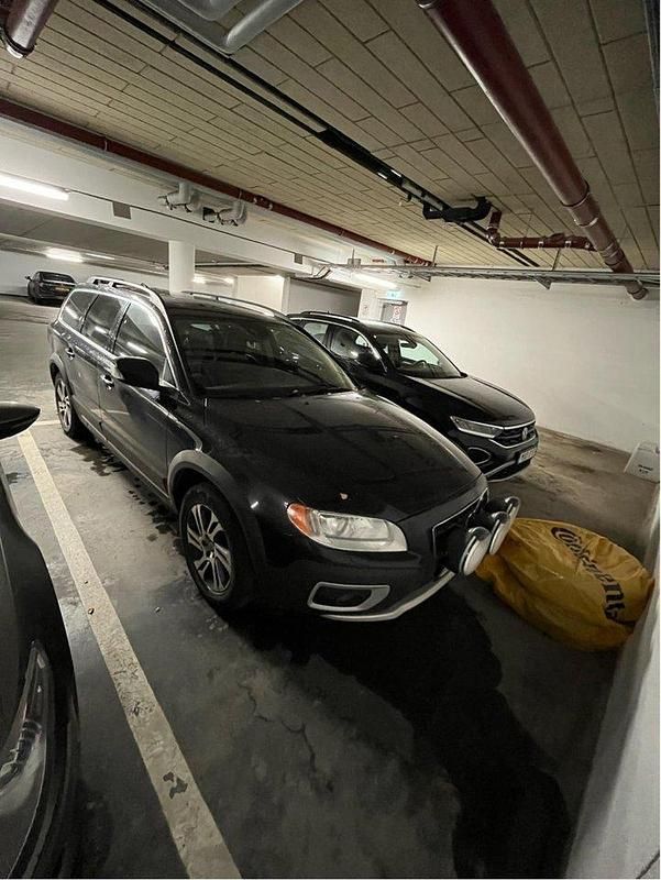 Svart Begagnad 2013 Volvo XC70 Momentum Kombi | 120 000 kr (Bra pris) - Bild 1/4