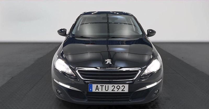 Svart Begagnad 2014 Peugeot 308 Active Halvkombi | 80 000 kr (Marknadspris) - Bild 1/4