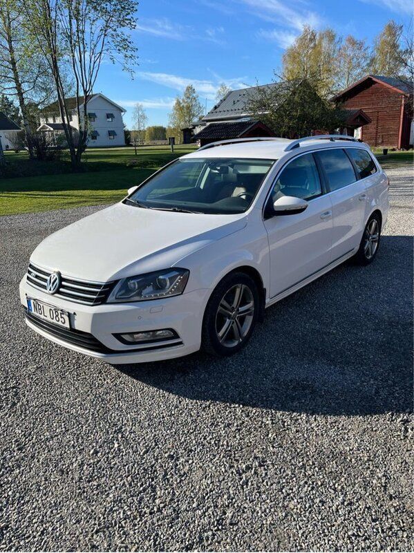 Vit Begagnad 2013 VW Passat GT Kombi | 68 000 kr (Marknadspris) - Bild 1/4