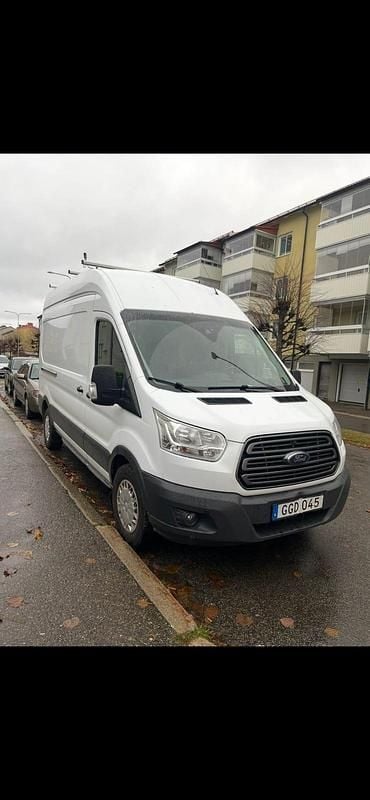 Begagnad Ford Transit 125 HK (91 kW) 2014