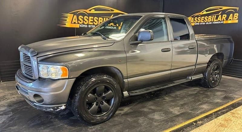 Grå Begagnad 2002 Dodge Ram Pickup | 109 900 kr (Marknadspris) - Bild 1/1