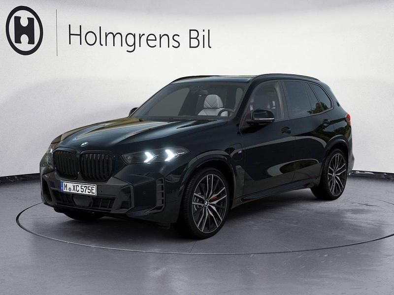 Svart Begagnad 2025 BMW X5 M Sport SUV | 1 069 900 kr - Bild 1/4