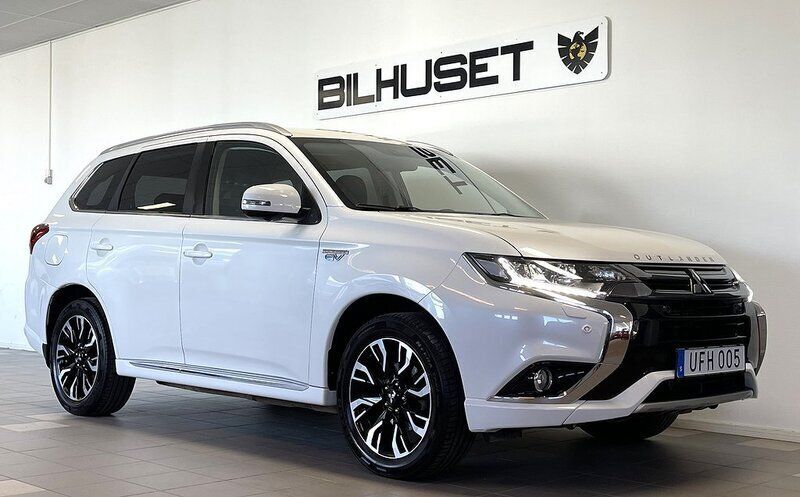 Vit Begagnad 2016 Mitsubishi Outlander P-HEV SUV | 154 900 kr (Marknadspris) - Bild 1/4