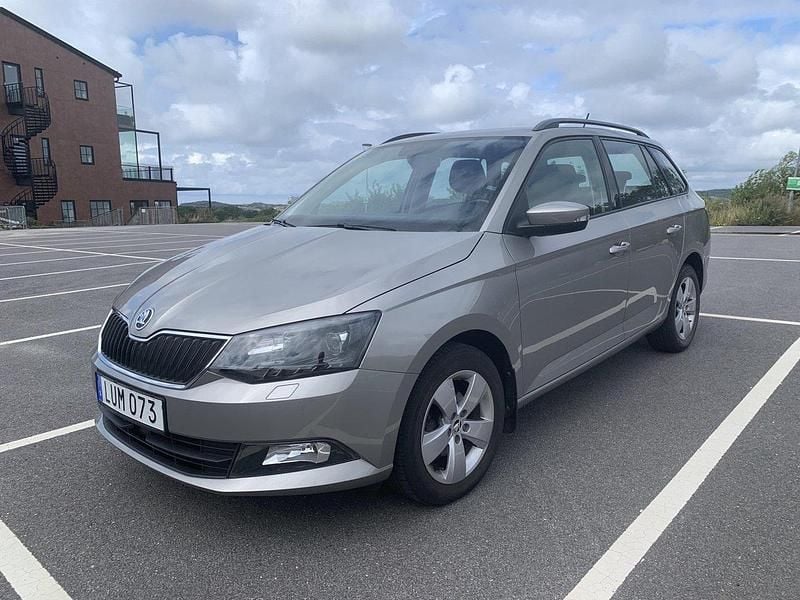 Brun Begagnad 2017 Skoda Fabia Style Kombi | 109 000 kr (Bra pris) - Bild 1/4