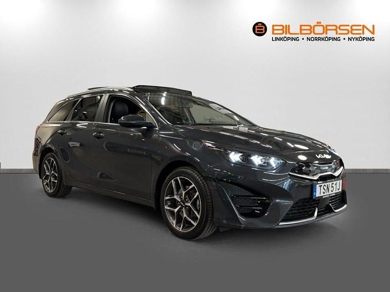 Begagnad Kia Ceed Advance 141 HK (103 kW) 2024 Grå Halvkombi