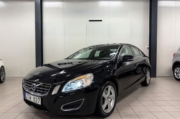Svart Begagnad 2011 Volvo S60 Summum Sedan | 74 900 kr (Superpris) - Bild 1/2