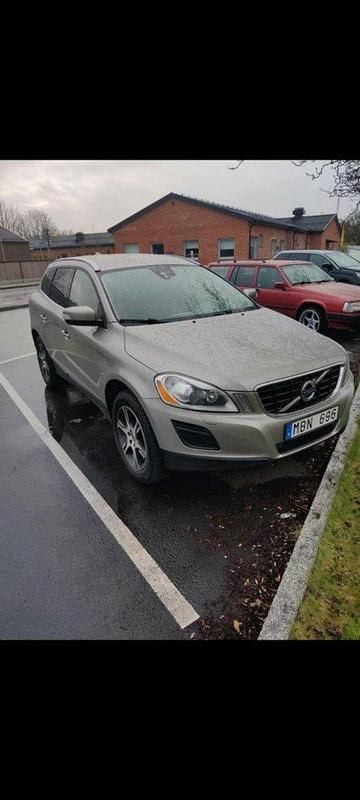 Brun Begagnad 2012 Volvo XC60 Summum SUV | 64 900 kr (Bra pris) - Bild 1/4
