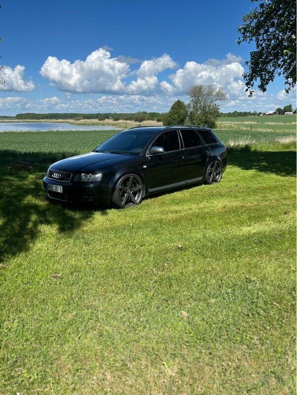 Svart Begagnad 2004 Audi S4 Kombi | 95 000 kr - Bild 1/4