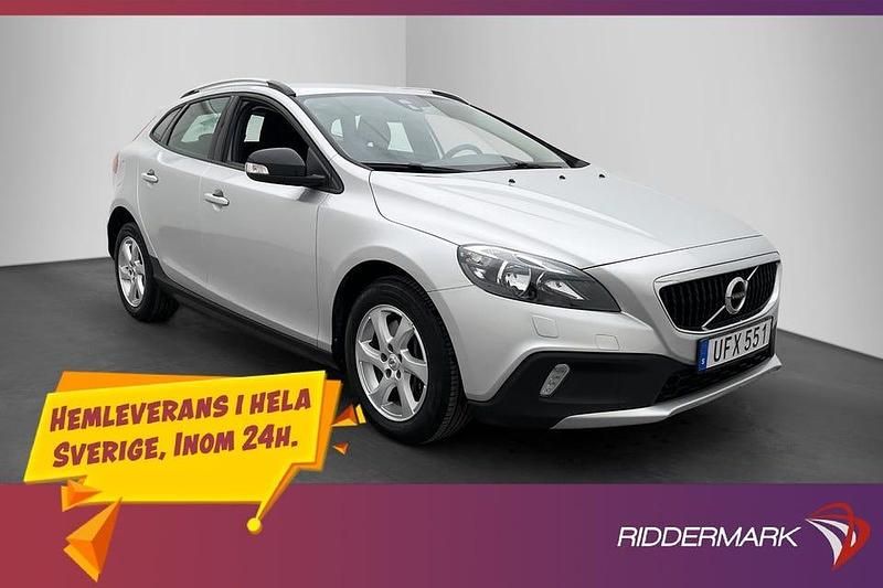 Silver Begagnad 2018 Volvo V40 CC Kombi | 179 900 kr (Marknadspris) - Bild 1/3