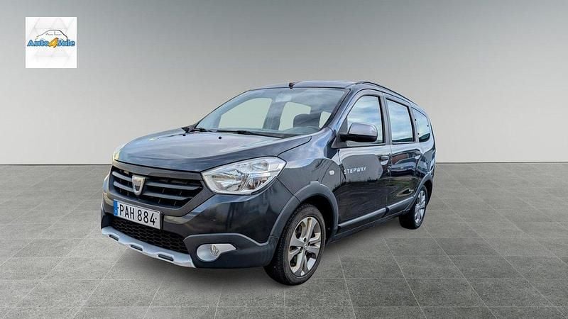 Mörkgrå (grå) Begagnad 2016 Dacia Lodgy Stepway Minibuss | 64 900 kr (Marknadspris) - Bild 1/4