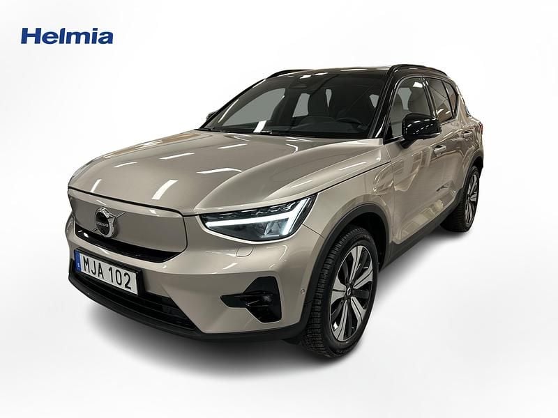 Grå Begagnad 2023 Volvo XC40 SUV | 379 000 kr (Marknadspris) - Bild 1/4