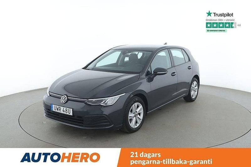 Grå Begagnad 2021 VW Golf VIII Halvkombi | 200 000 kr (Marknadspris) - Bild 1/4