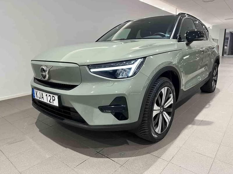 Begagnad Volvo XC40 Single Motor 175 kW (238 HK) 2023 Grön SUV