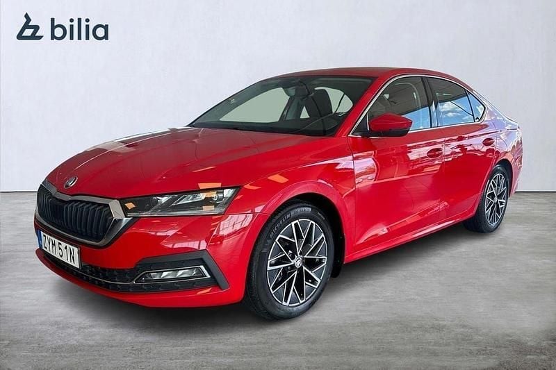 Röd Begagnad 2021 Skoda Octavia Style Halvkombi | 219 900 kr (Bra pris) - Bild 1/3