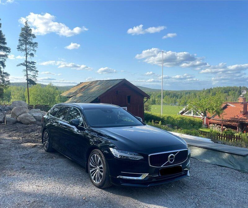 Svart Begagnad 2020 Volvo V90 Kombi | 290 000 kr (Bra pris) - Bild 1/4