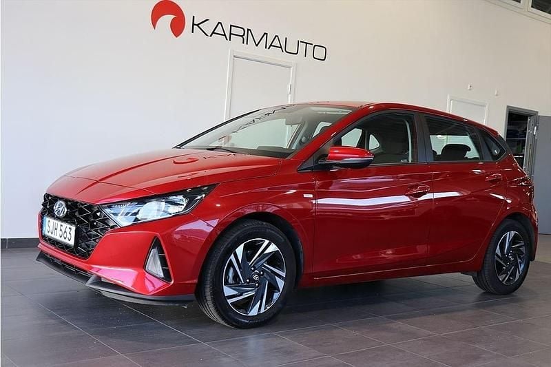 Röd Begagnad 2022 Hyundai i20 Essential Halvkombi | 189 900 kr (Marknadspris) - Bild 1/4