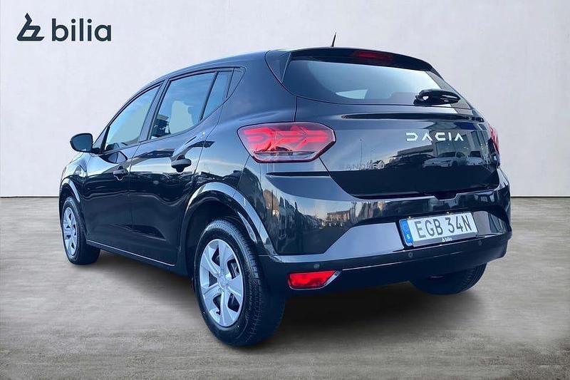 Begagnad Dacia Sandero Essentiel 91 HK (66 kW) 2023 Svart