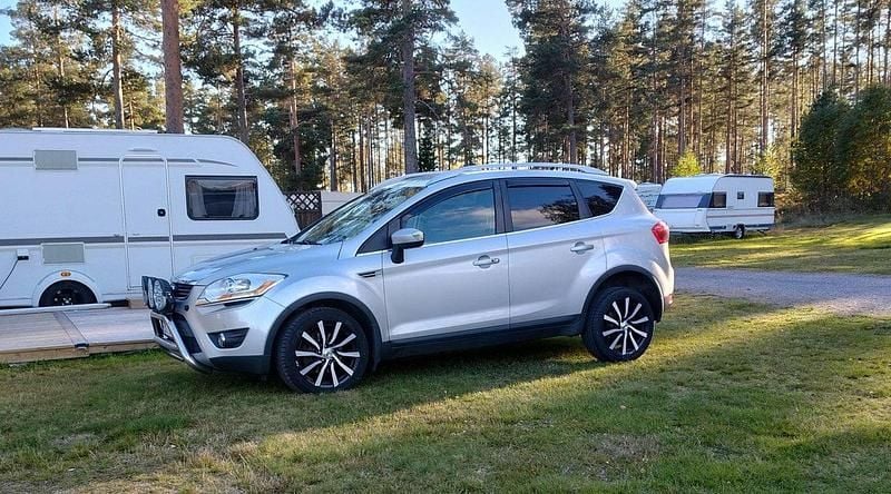 Grå Begagnad 2011 Ford Kuga SUV | 68 000 kr (Marknadspris) - Bild 1/4